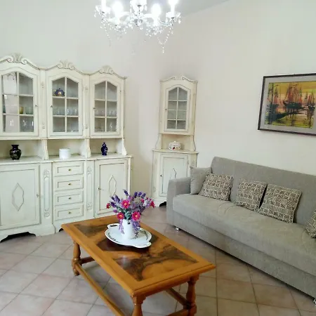 Margherita - Comfort House * Massarosa